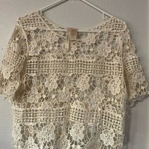 Embellished Cream Cropped Blouse with Short Sleeves